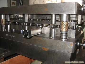 屏蔽罩級進模 屏蔽罩級進模 高清大圖 屏蔽罩級進模 高清圖片